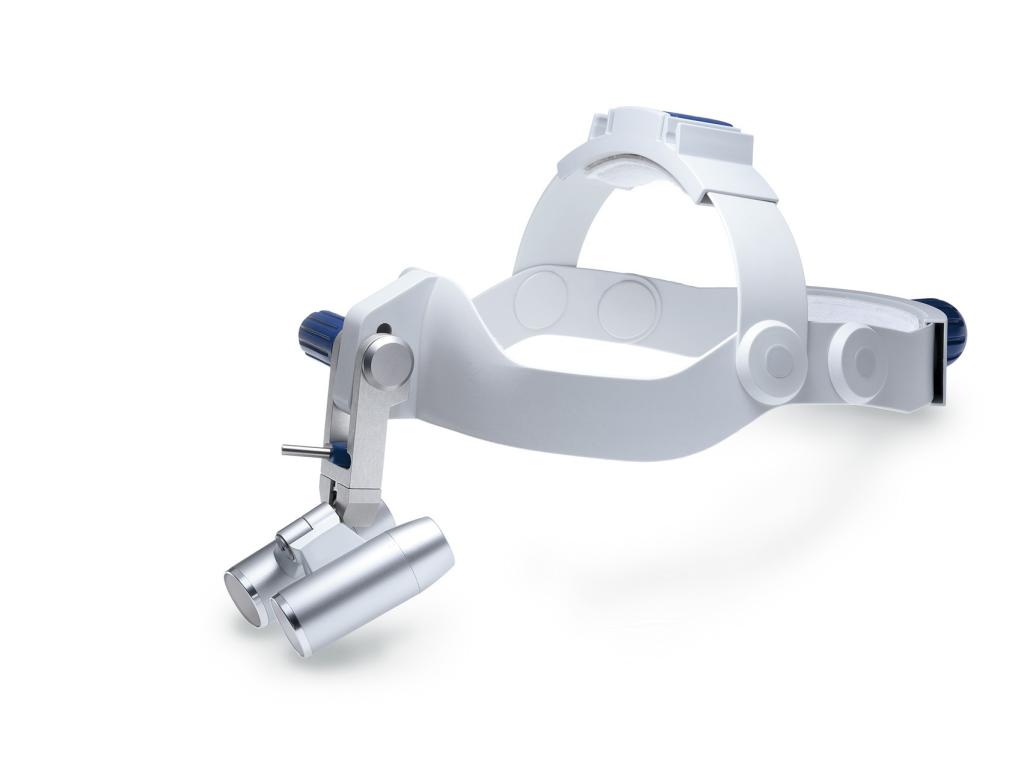 magnifying-visual-devices_for_professionals_benefit02_zeiss-head-worn-loupe magnifying-visual-devices_for_professionals_benefit02_zeiss-head-worn-loupe